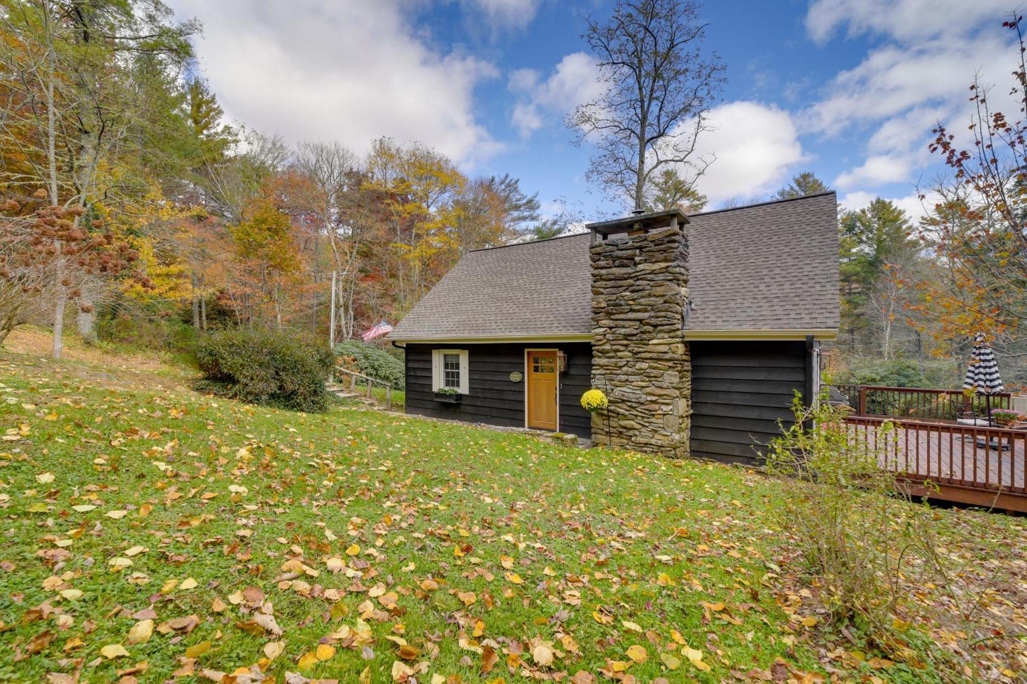 Enchanting Highlands Cottage With Pond And Falls! Bagian luar foto